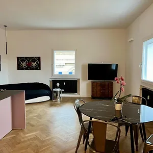 Artieri Suites, Piazza Maggiore Italia